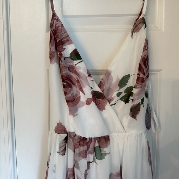 Windsor White Floral Floor Length Flowy Dress - Picture 4 of 7
